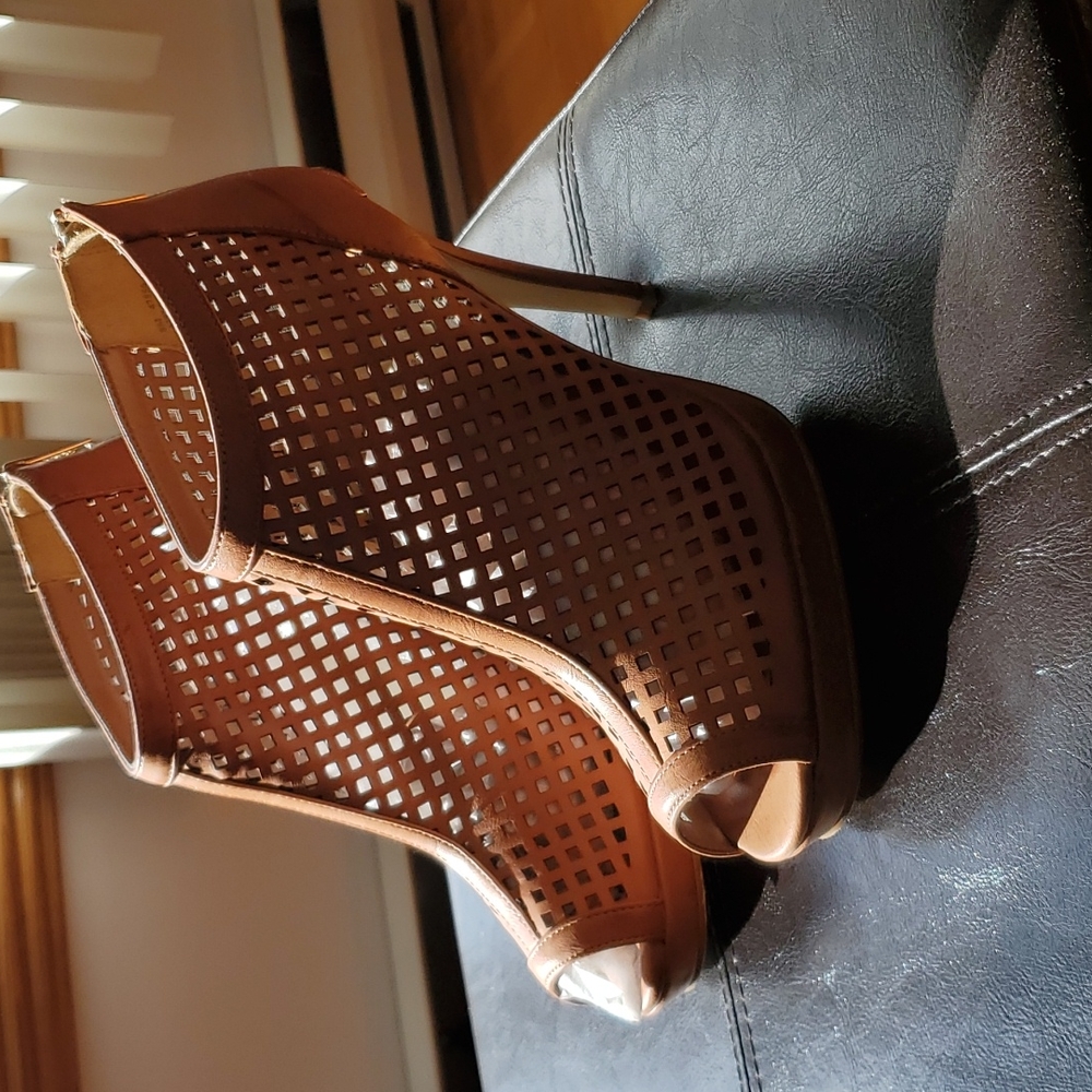 Women's shoes.
